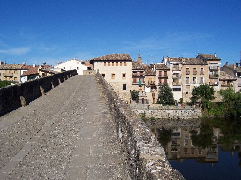 Puente la Reina – The Romanesque bridge